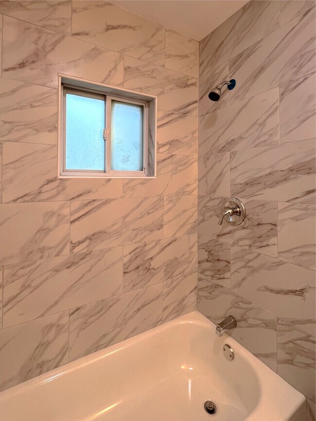 Building Photo - 531 Gresham Park Dr