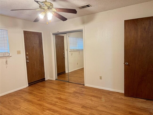 Building Photo - 907 Milford Way