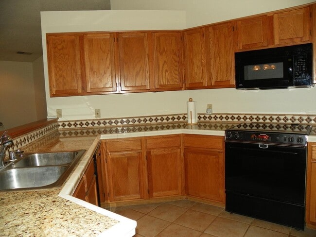 Building Photo - 4404 Rabbit Brush Ave NW