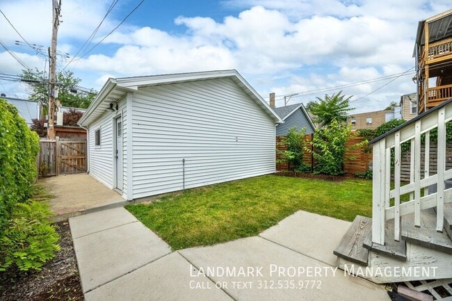 Building Photo - 4836 N Albany Ave