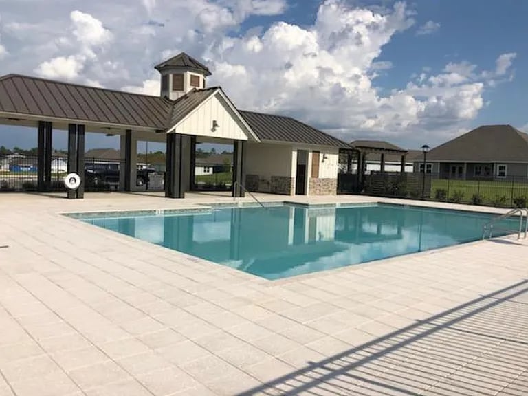 Building Photo - 207 Laurel Hl St