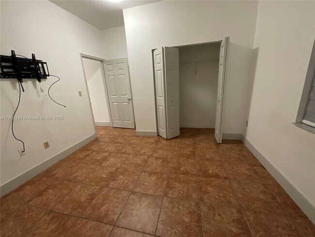Building Photo - 12500 SW 43rd St