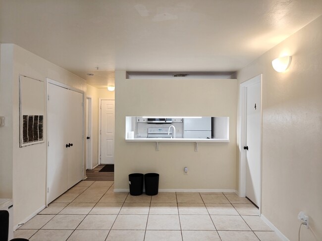 Building Photo - 4000 SW 23rd St