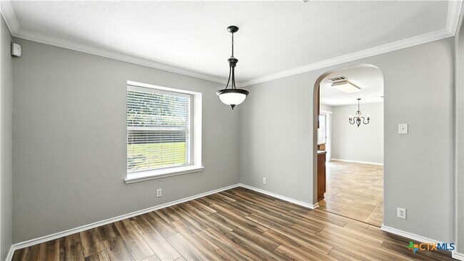 Building Photo - 2137 Dorman Dr