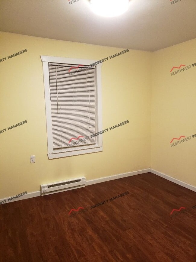 Building Photo - STATUS:AVAILABLE R258A | $1095