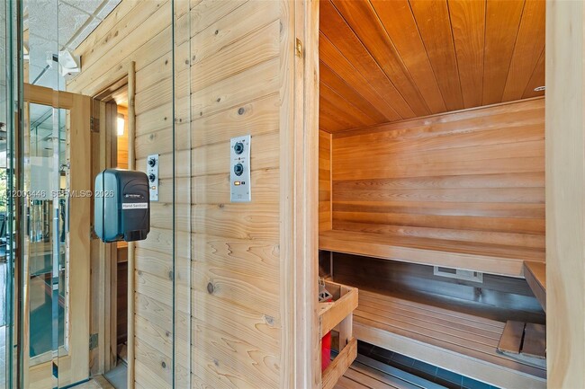 Building Photo - 9500 S Ocean Dr