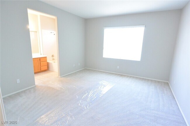 Building Photo - 10412 Sloping Hill Ave