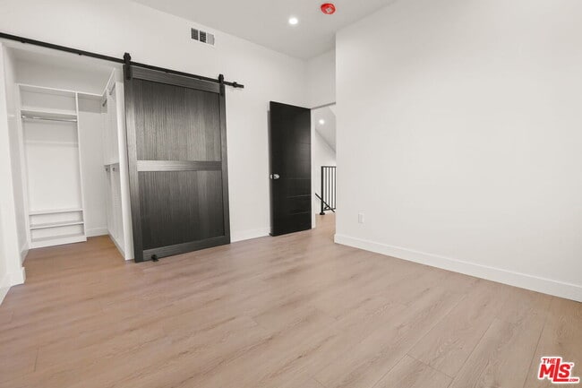Building Photo - 2135 S Longwood Ave