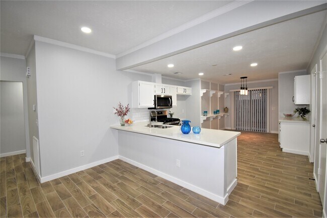 Building Photo - 18058 Brooknoll Dr