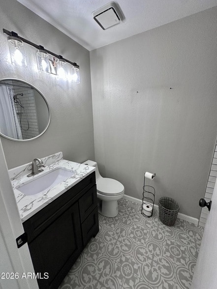 Building Photo - 4901 E Kelton Ln