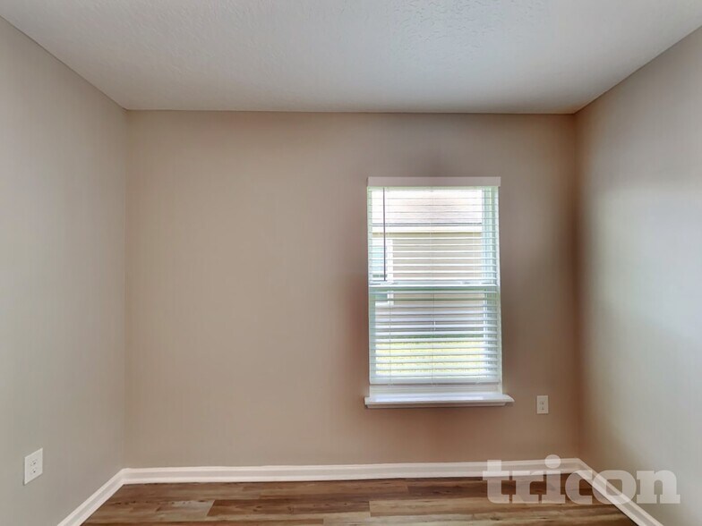Building Photo - 414 Samara Lakes Pkwy