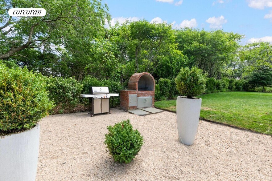 Building Photo - 167 Tuckahoe Ln