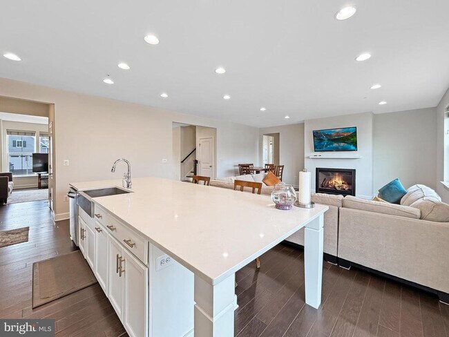 Building Photo - 221 Red Oak Ridge Pl