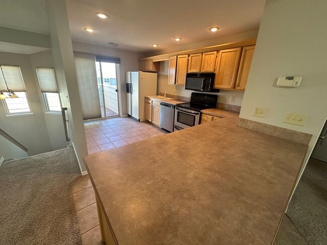 Building Photo - 2 Bed, 2 Bath Unit in Rockrimmon