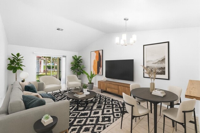 Building Photo - 9977 Three Lakes Cir