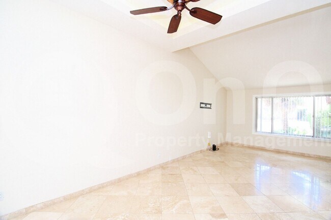 Building Photo - 9008 E Friess Dr