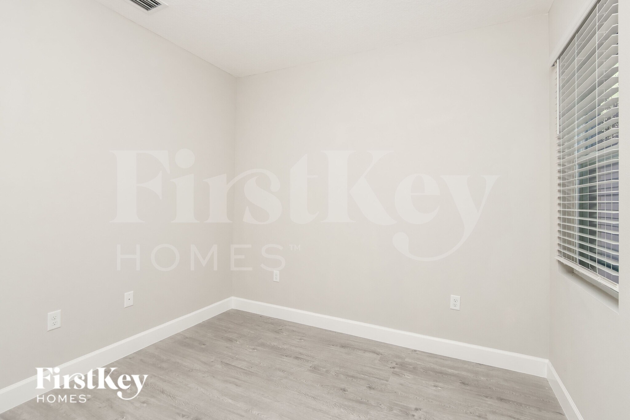 Building Photo - 1157 Palo Alto St SE