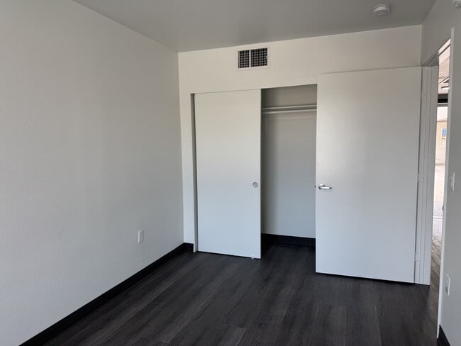 Building Photo - 3509 Vista Ln