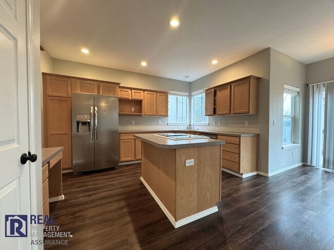 Building Photo - MOVE IN SPECIAL!! Spacious 5-Bedroom Home in Desirable Autumn Crest – Beaverton!!