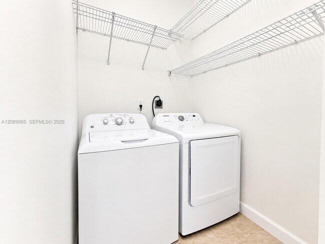 Building Photo - 26770 SW 125th Ave