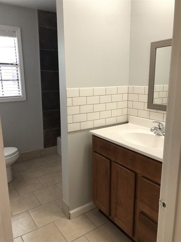 Bathroom - 3522 Stuart Rd