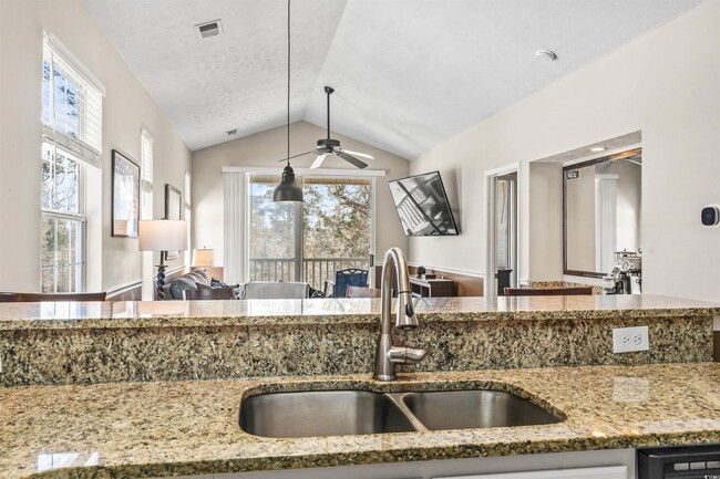 Building Photo - 620 River Oaks Dr
