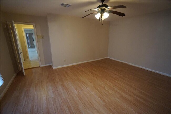 Building Photo - 7827 Candle Ln