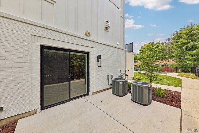 Building Photo - 1181 Noa Ln