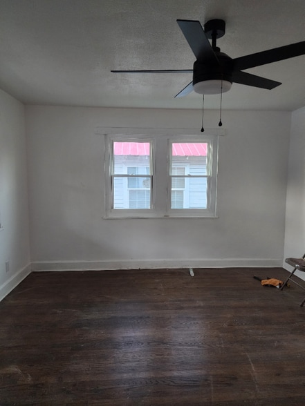 Building Photo - 1210 E Broad St