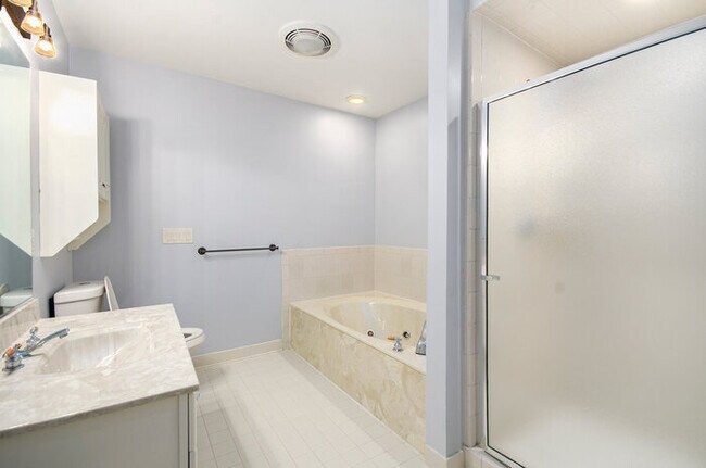 Building Photo - 35020 Hidden Cove Ct