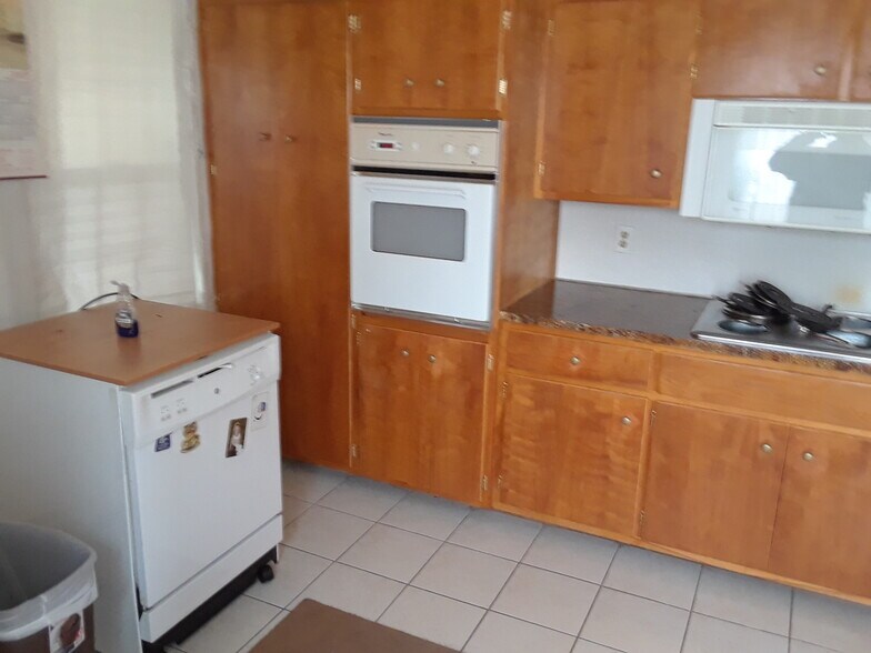 kitchen - 3029 N 2nd Street