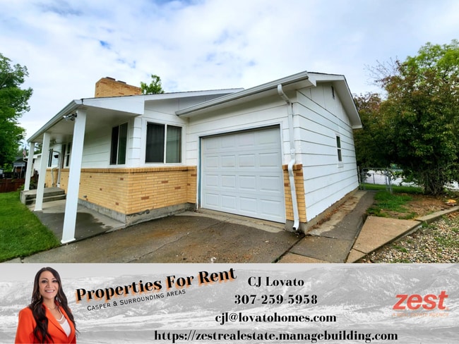Building Photo - 2921 Hanway Ave
