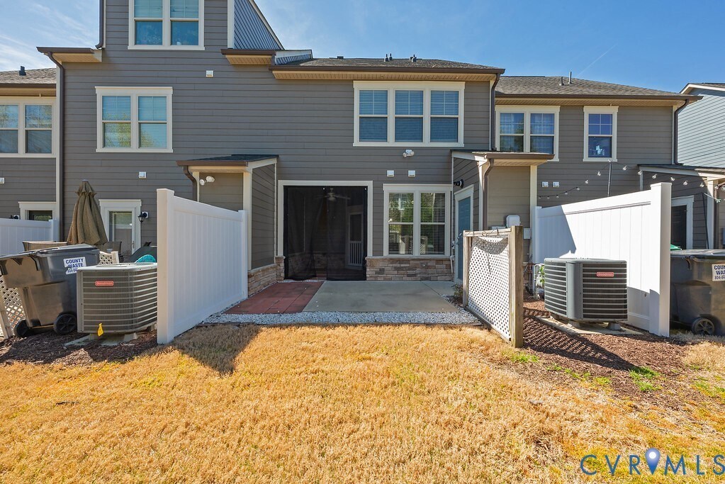 Building Photo - 17458 Memorial Tournament Dr