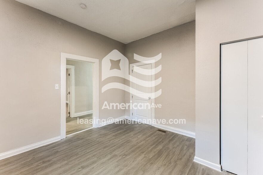 Building Photo - 22 10th St