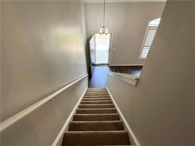 Building Photo - 3331 Serenade Ct