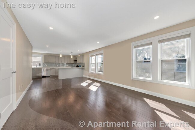 Building Photo - 43 Wright Ave