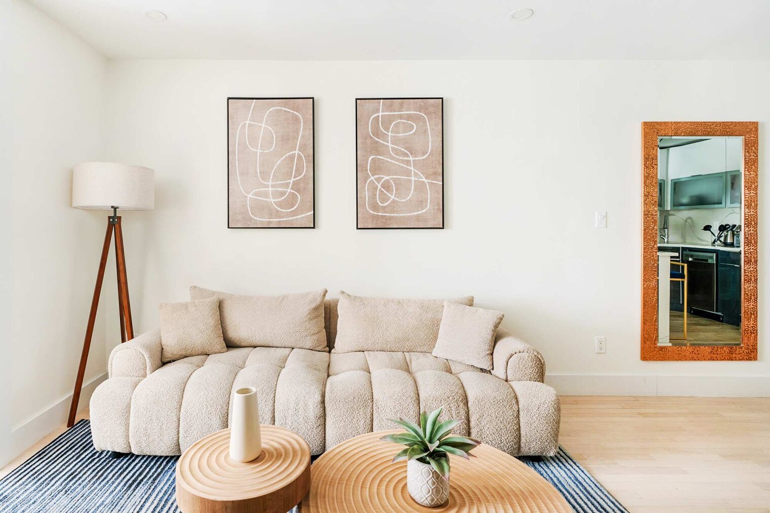 Building Photo - 244 E 75th St