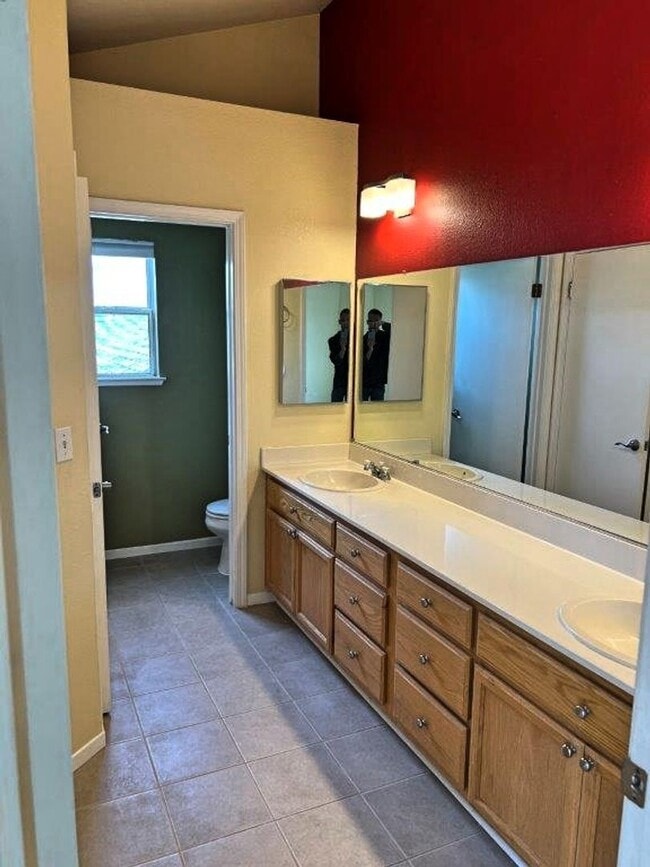 Building Photo - Modern 4 Bedroom 3 Bath Close to Marina Suisun City *Star Rentals