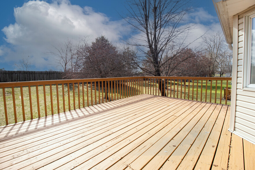 Building Photo - 6082 Kalland Cir NE