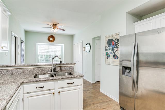 Building Photo - 508 Lake Forest Dr