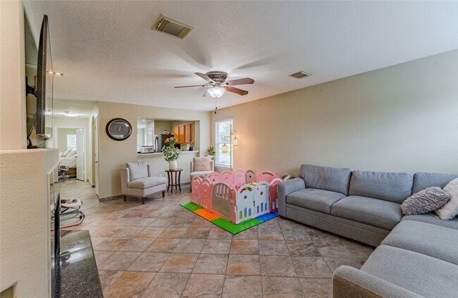 Building Photo - 7602 Little Thicket Ct