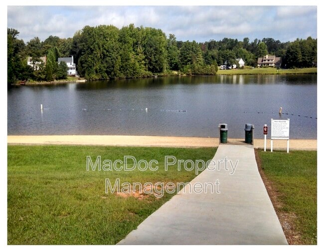 Building Photo - 507 Montgomery Dr