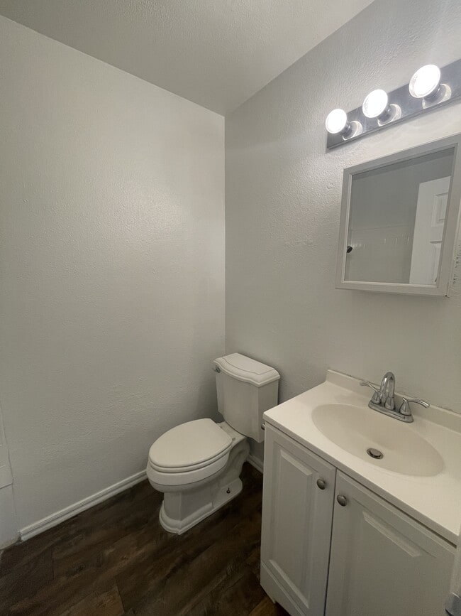 Building Photo - 179 Shadow Valley Dr