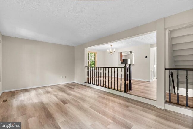 Building Photo - 15649 Mews Ct