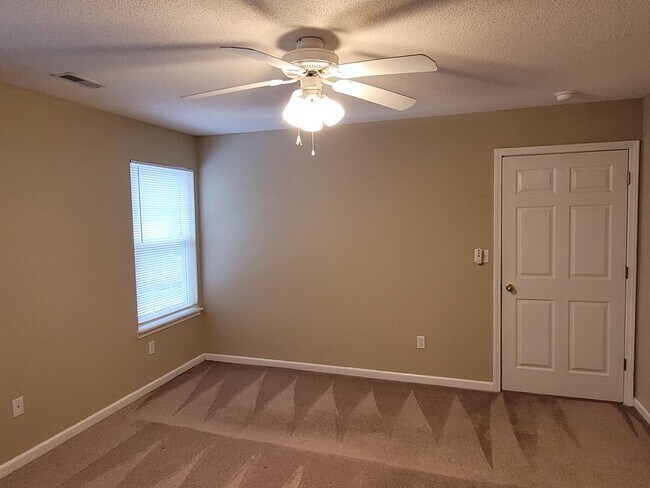 Building Photo - 2409 Bentley Ct