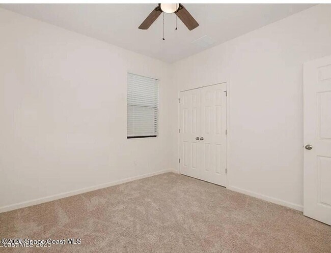 Building Photo - 463 Old Country Rd S E