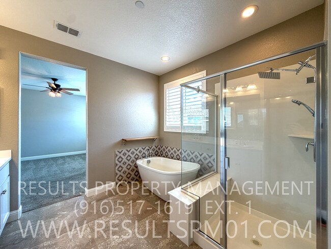 Building Photo - 1280 Goldenrod Way