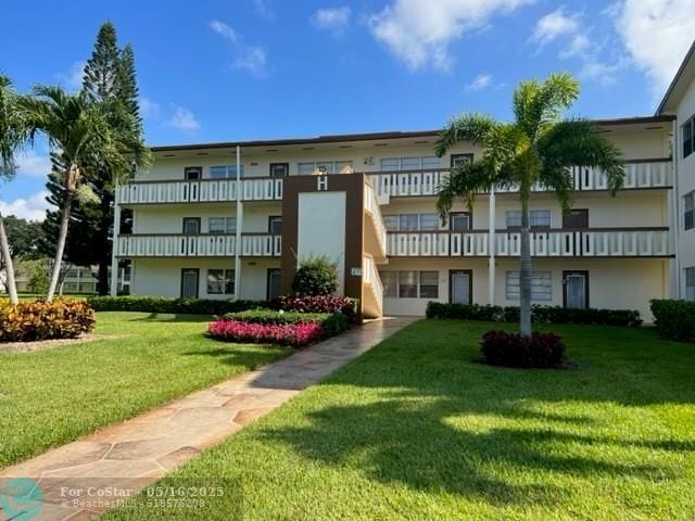 Building Photo - 300 Mansfield G