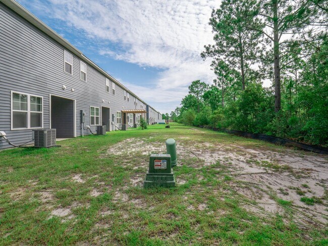 Building Photo - 355 S Stingray Ln