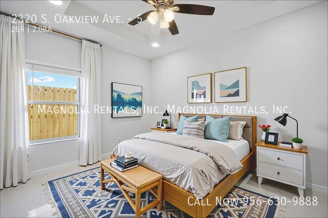 Building Photo - 2320 S Oakview Dr